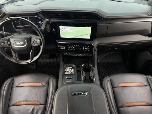 Used 2024 GMC Sierra 2500 AT4 w/ AT4 Preferred Package AWD/4WD image 12