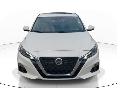 Used 2019 Nissan Altima 2.5 SV FWD image 2