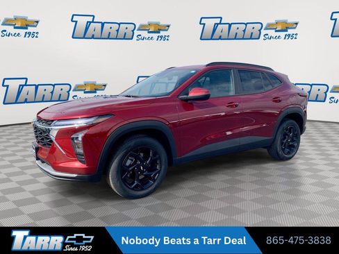 Used 2025 Chevrolet Trax LT w/ LT Convenience Package FWD image 1