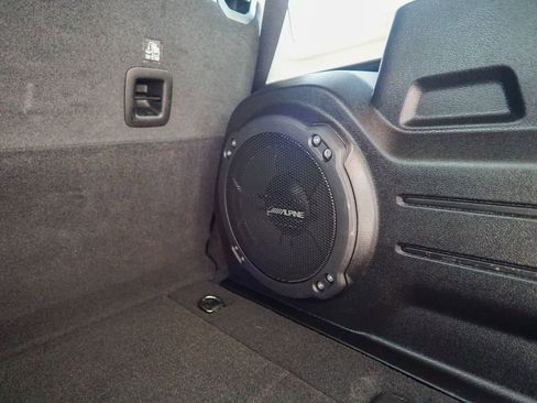 Used 2022 Jeep Wrangler Unlimited Rubicon w/ Xtreme Recon 35" Tire Package image 12