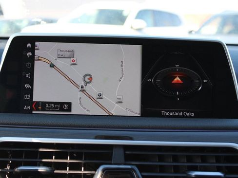 Used 2018 BMW 750i image 20