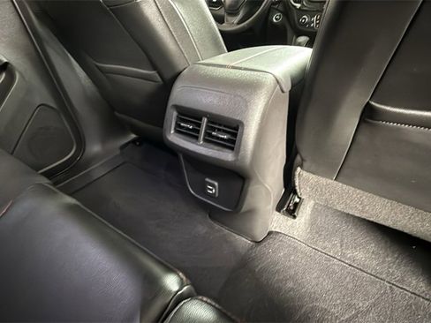 Certified 2022 Chevrolet Equinox RS image 30