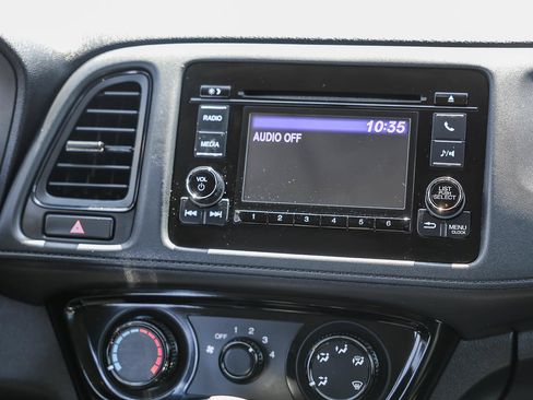 Certified 2022 Honda HR-V LX image 4