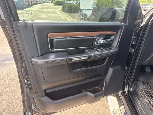 Used 2017 RAM 3500 Laramie AWD/4WD image 8