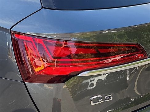 Certified 2023 Audi Q5 2.0T Premium Plus w/ Premium Plus Package image 10