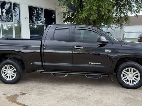 Used 2016 Toyota Tundra SR image 2