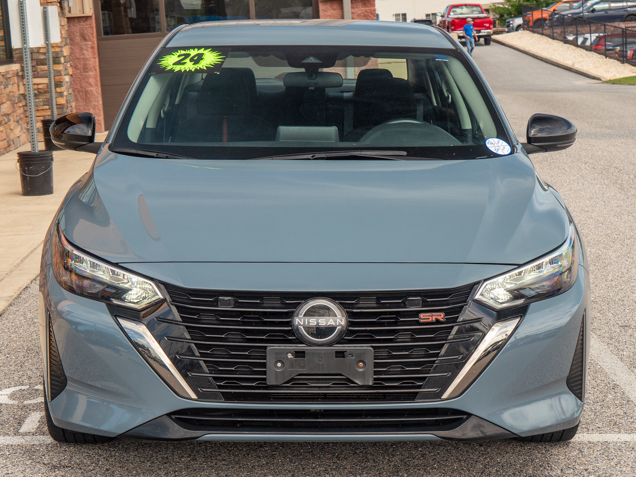 Used 2024 Nissan Sentra SR FWD image 8