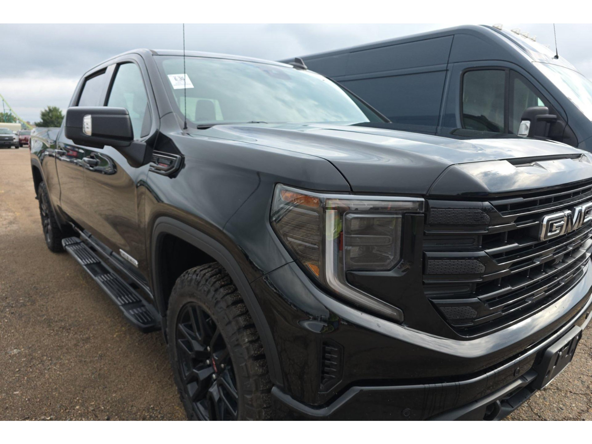Used 2024 GMC Sierra 1500 Elevation w/ Elevation Premium Package AWD/4WD image 1