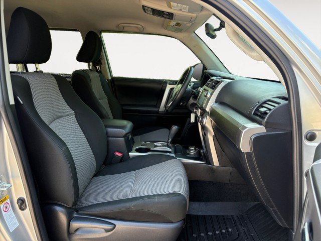 Used 2019 Toyota 4Runner SR5 AWD/4WD image 12