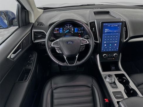 Used 2024 Ford Edge SEL w/ Convenience Package image 2