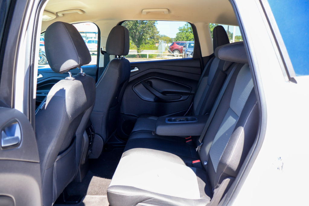 Used 2017 Ford Escape SE FWD image 9
