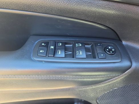 Used 2021 Jeep Grand Cherokee Laredo X AWD/4WD image 18
