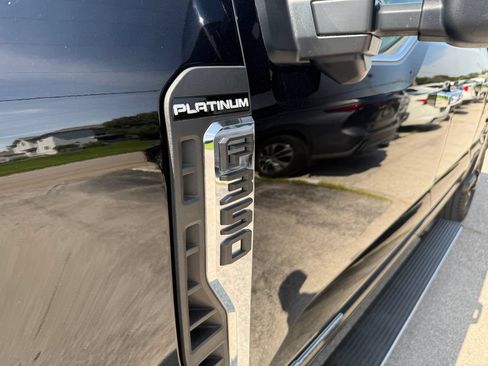 Used 2024 Ford F350 Platinum w/ FX4 Off-Road Package AWD/4WD image 18