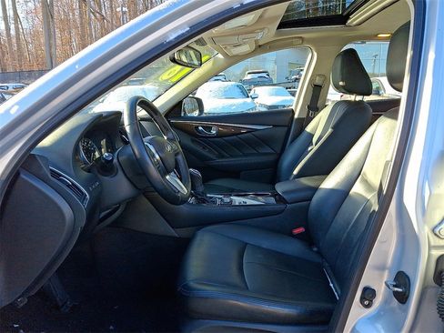 Used 2018 INFINITI Q50 Luxe w/ Essential Package (3.0T Luxe) image 14