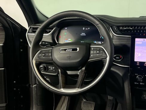 Certified 2025 Jeep Grand Cherokee Limited 4xe image 26