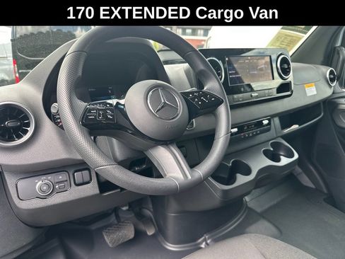 Used 2025 Mercedes-Benz Sprinter 3500 image 22