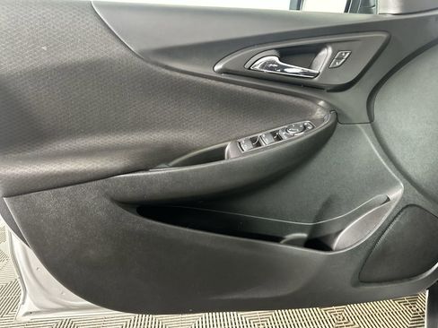 Used 2022 Chevrolet Malibu LT FWD image 24
