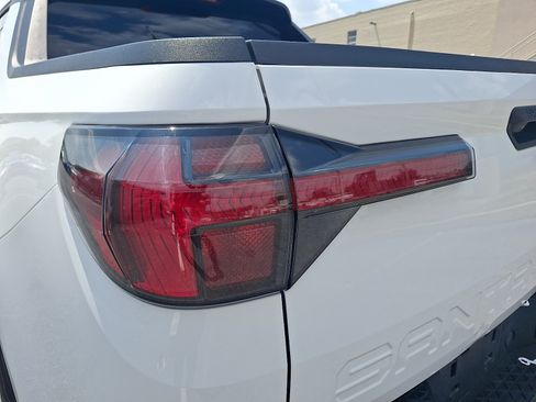 Certified 2025 Hyundai Santa Cruz SE AWD/4WD image 29