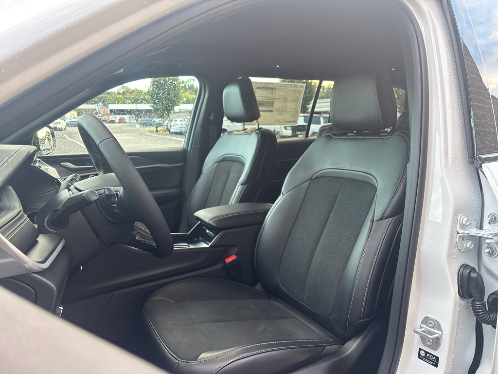 New 2027 Jeep Grand Cherokee L 4WD image 9
