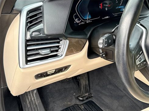 Used 2021 BMW X5 xDrive45e w/ Convenience Package image 11