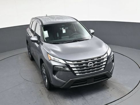 Certified 2026 Nissan Rogue SV w/ Cold Weather Package FWD image 33