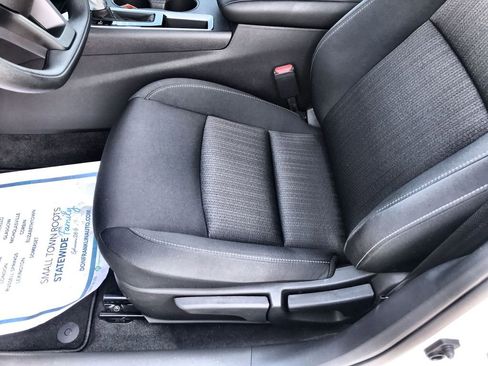 Used 2025 Nissan Altima 2.5 S FWD image 12
