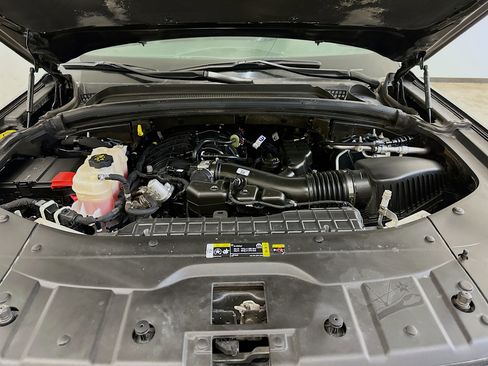 Used 2024 Jeep Grand Cherokee L Limited w/ Luxury Tech Group II image 37