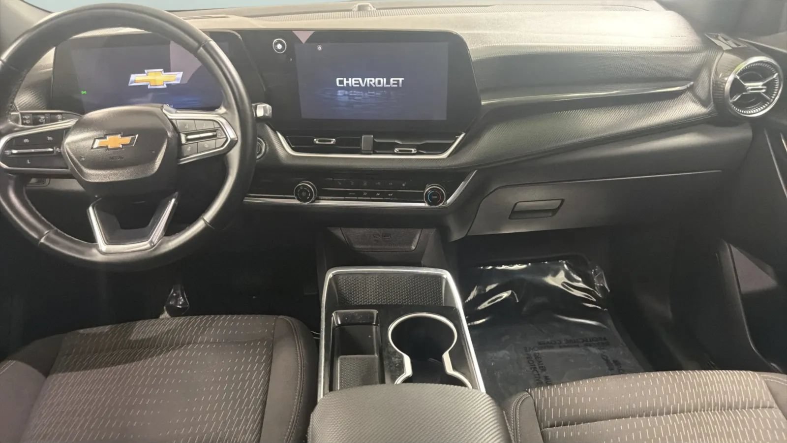 Used 2025 Chevrolet Equinox LT FWD image 16