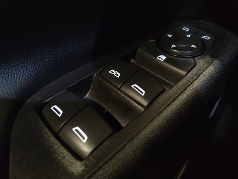 Used 2020 Chevrolet Equinox LT FWD image 27
