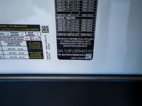 Used 2024 Land Rover Range Rover Sport Dynamic SE image 64