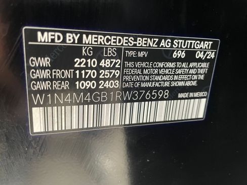 Used 2024 Mercedes-Benz GLB 250 image 33
