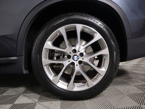 Used 2022 BMW X5 xDrive40i w/ Executive Package image 32