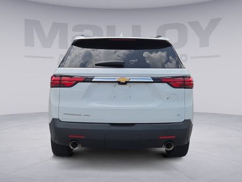 Used 2023 Chevrolet Traverse LT w/ LT Premium Package AWD/4WD image 4