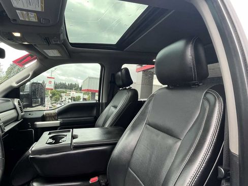Used 2017 Ford F350 Lariat w/ Chrome Package AWD/4WD image 19