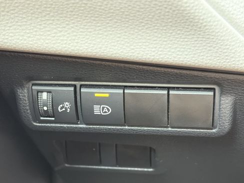 Used 2024 Toyota Corolla Cross L AWD/4WD image 15