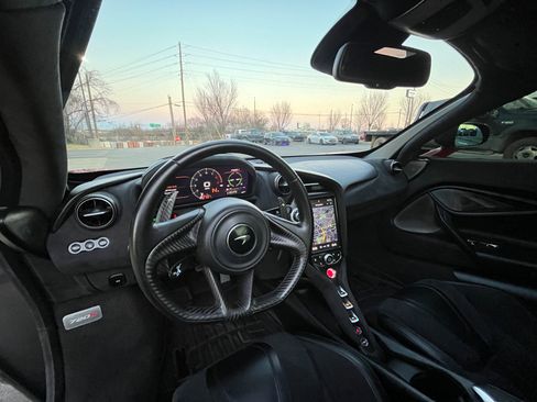 Used 2019 McLaren 720S Performance image 18