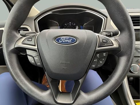 Used 2018 Ford Fusion S FWD image 25