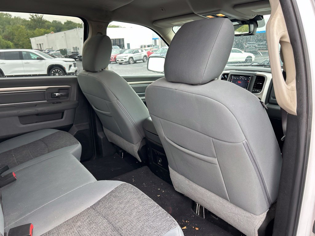 Used 2019 RAM 1500 Classic SLT AWD/4WD image 30