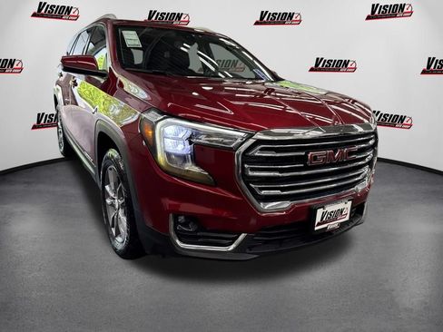 Used 2023 GMC Terrain SLT AWD/4WD image 3