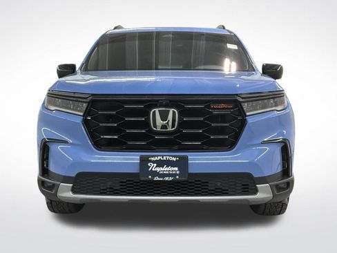 Used 2024 Honda Pilot TrailSport image 5