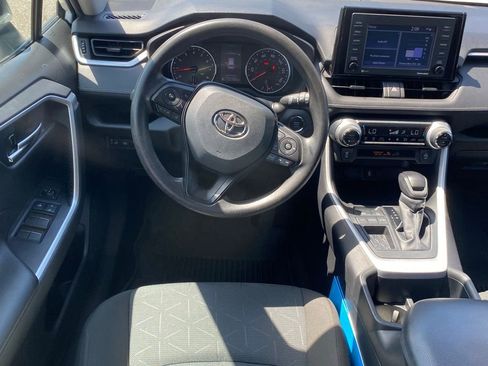 Used 2022 Toyota RAV4 XLE FWD image 10