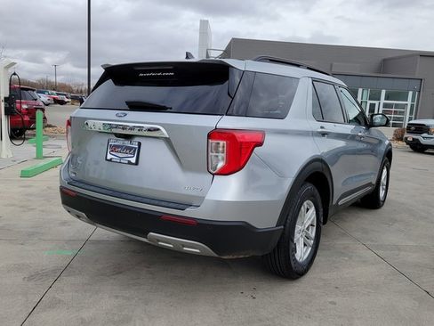 Certified 2024 Ford Explorer XLT w/ Equipment Group 202A image 3