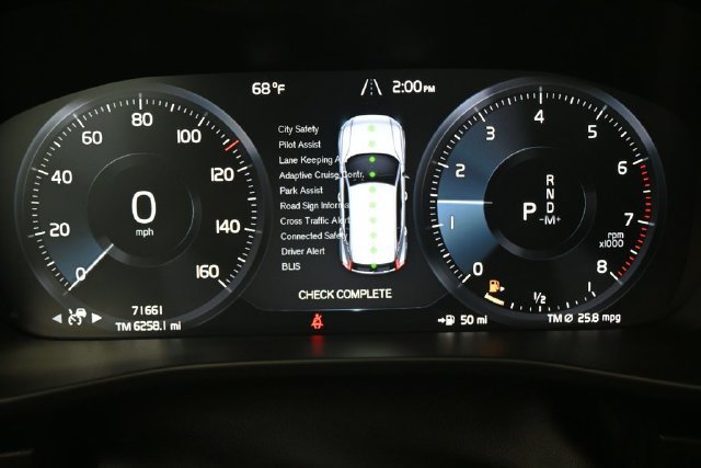 Used 2021 Volvo XC40 T5 R-Design w/ Advanced Package AWD/4WD image 21