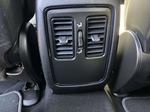 Used 2023 Dodge Durango GT RWD image 19
