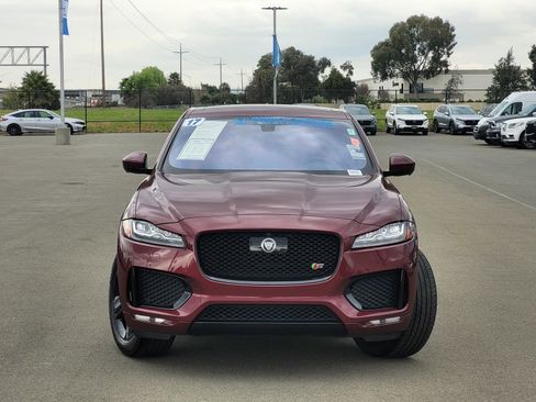 Used 2017 Jaguar F-PACE S image 2