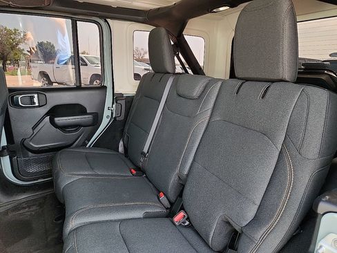 Used 2024 Jeep Wrangler Unlimited Sport AWD/4WD image 5