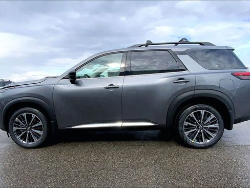 New 2026 Nissan Pathfinder Platinum w/ Cargo Package AWD/4WD image 23