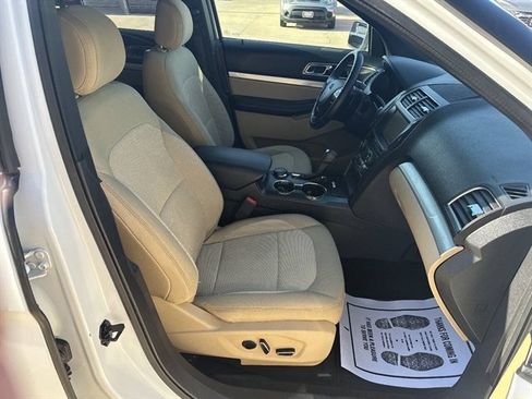 Used 2016 Ford Explorer XLT w/ Equipment Group 201A AWD/4WD image 20