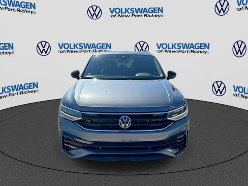 Used 2024 Volkswagen Tiguan SE R-Line FWD image 17