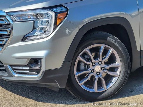 Used 2023 GMC Terrain SLT AWD/4WD image 5